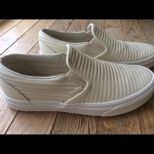 VANS-Off The Wall: Leather, ivory color slip-ons